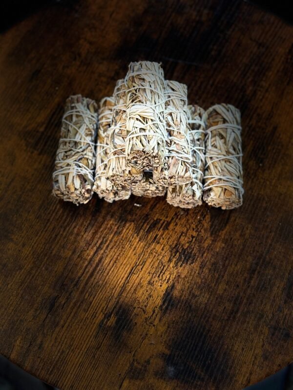 Atado de Hierba Santa